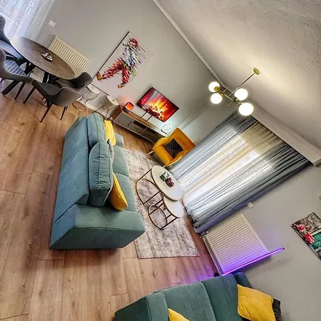στο δεύτερο όροφο Apartment Thessaloniki