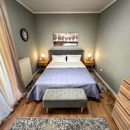 στο δεύτερο όροφο Apartment *